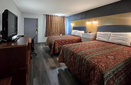North Chesterfield Hotel | 2 Relaxing Units | Modern Comfort in a Central Location with Easy Access