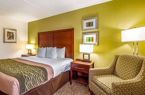 Central Newport News Hotel | 2-Star Hotel ∙ Comfort Inn Newport News - Hampton I-64