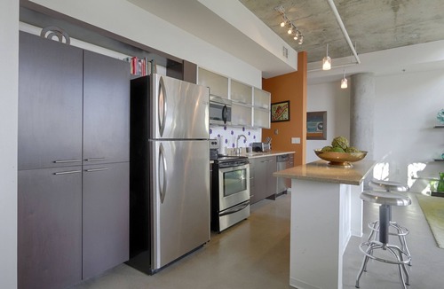 East Nashville Condo | 2-Story Loft with Views | Rooftop Deck | Parking