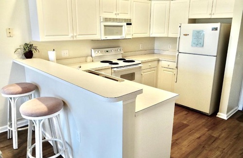 Surfside Beach House | 2020 CG 104-Poolside Perch