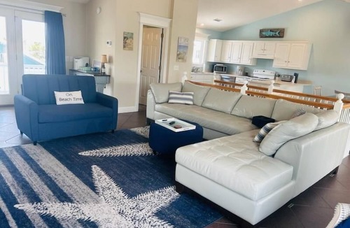 Holden Beach House | 218 Brunswick in Holden Beach, perfect for family getaways!