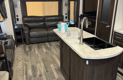 Iva House | 26FT CAMPER IN THE BEST FISHING/HUNTING SECRET IN SC