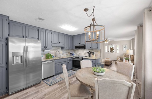 Jackson House | 2BR 1BA Cozy Townhome All the Amenities Patio Minutes from I-40