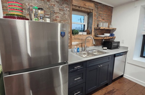 Vevay Apartment | 2nd story fully furnished apartment-walk everywhere & one block from river/park