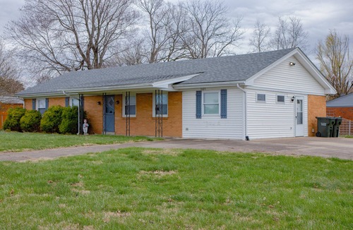 Mount Washington House | 3-BDR King Suite in Mount Washington Fenced yard minutes from Louisville