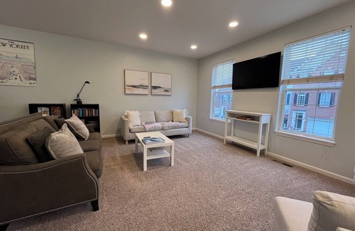 Indianapolis House | 3 bed 2.5 bath townhome - TONS of natural light - in north Indianapolis
