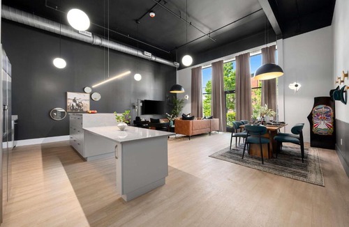 Downtown Chattanooga House | 3 Bed w Private Patio Mtn Views & Walk to Dining