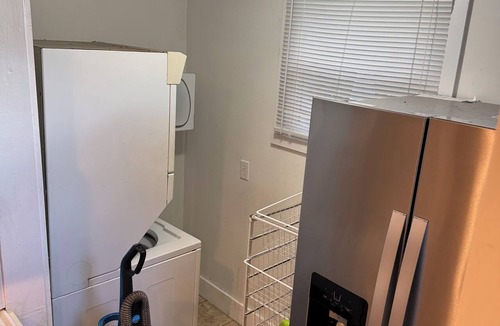 North Carolina Coast Cottage | 3-Bedroom 3 Bath Beach Cottage in Carolina Beach Paws Welcome 2 Blocks to Ocean