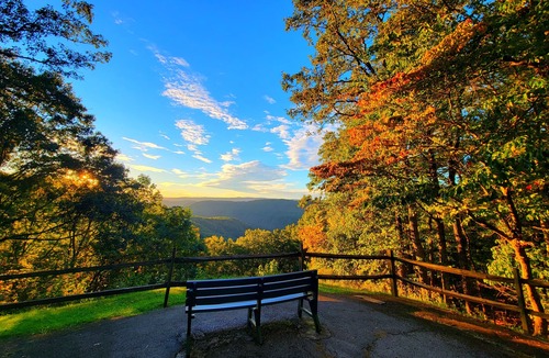Lerona Cabin | 3 bedroom Log Cabin on 11 acres 3 minutes from Pipestem Resort State Park
