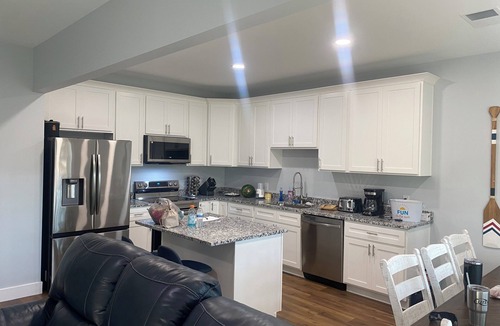 Harrodsburg Condo | 3-bedroom luxury condo at Herrington Lake with lakeviews and Tesla charging