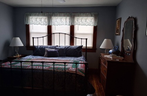 Greenbrier River House | 3-bedroom peaceful farmhouse on the Greenbrier outside of Hinton with central AC