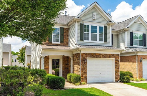 Northwest Raleigh House | 3-bedroom Raleigh Townhome near RDU, RTP, Crabtree Valley Mall and Brier Creek