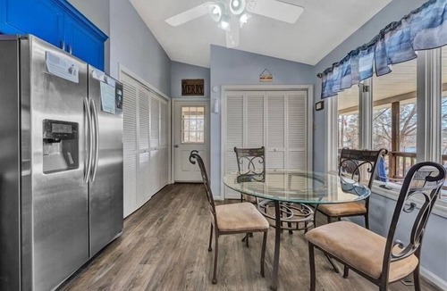 Moneta House | 3 Bedrooms, 1 Flex Room, 3 Bathrooms! Pet Friendly, Wifi, Hot Tub & More! Come Visit "Bob Inn Cove"