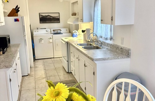 Bellepoint House | 3 BR 2 Bath house in Hinton, WV inside the New River Gorge National Park.
