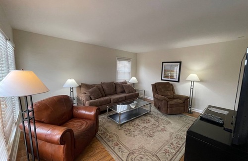 Woodland Hills House | 3 BR, fenced, garage, patio table and grill , office area, TV's in bedrooms.