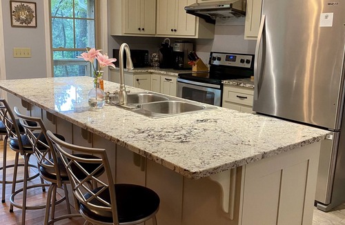 Crane Hill House | 3 BR, kayaks, game room, free boat delivery!