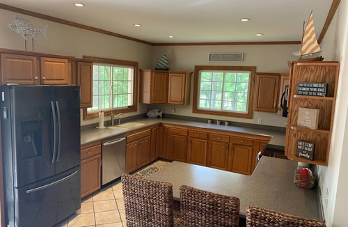 Henrico House | 3 Living spaces w/3 full Kitchens - Private Boat House & Sandy Beach