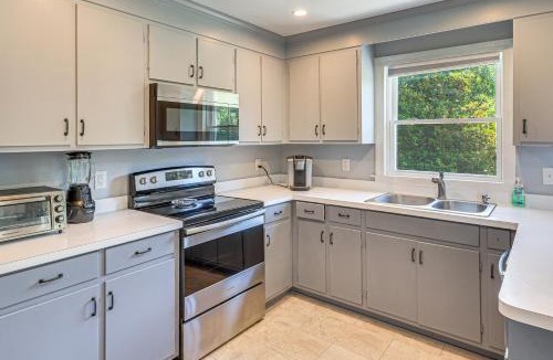 Warsaw House | 3 Mi to Dtwn: Spacious Warsaw Retreat w/Huge Yard