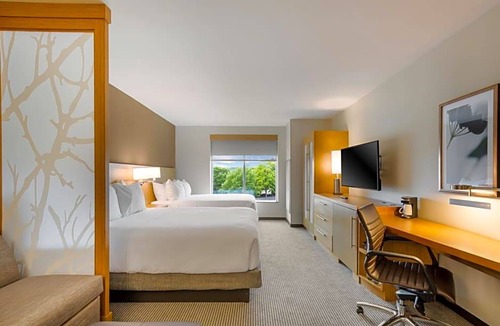 Coliseum Central Hotel | 3-Star Hotel ∙ Hyatt Place Hampton Convention Center