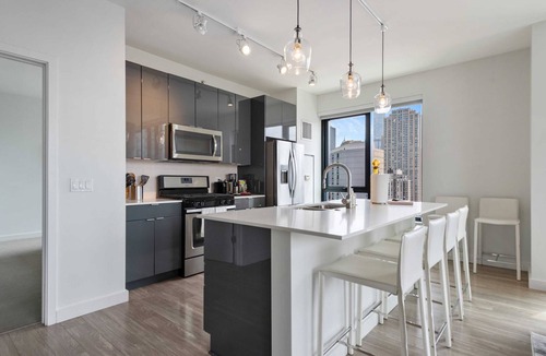 Near North Side Apartment | 3 Stylish 2BRs Steps from Magnificent Mile