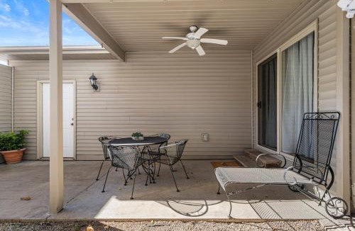Champaign House | 320 Royal Ct