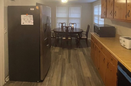 Dallas House | 3BR/2BA ranch home in Dallas, GA on spacious lot - great for groups!