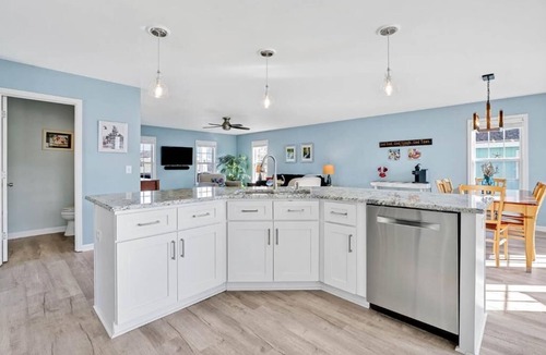Holden Beach House | 3BR Castle in the Sand, Holden Beach; sleeps 8, family-friendly