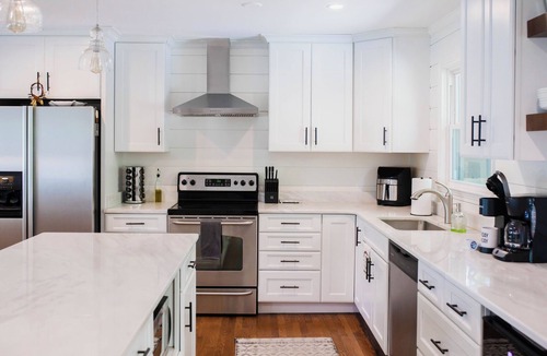 Wilmington House | 3BR Midtown Ranch. 15min to Wrighstville & Downtown