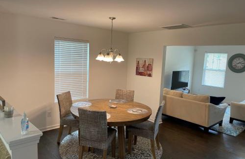 Oakdale House | 3BR Near Panthers Stadium! Spacious & Pet-Friendly
