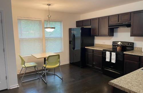 Oakdale House | 3BR Near Panthers Stadium! Spacious & Pet-Friendly