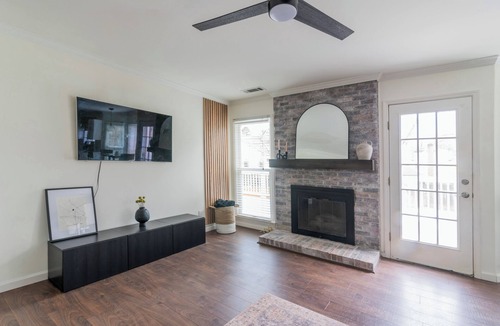 Paw Creek House | 3BR Retreat Near Whitewater Center & Golf