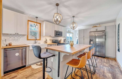 Boones Mill House | 3BR Retreat: Peaceful, Mountain View, Pet Friendly
