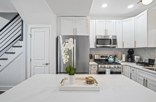 Brookland House | 4 Bed 3 Bath Home by Catholic University & Union Market 15 min from White House