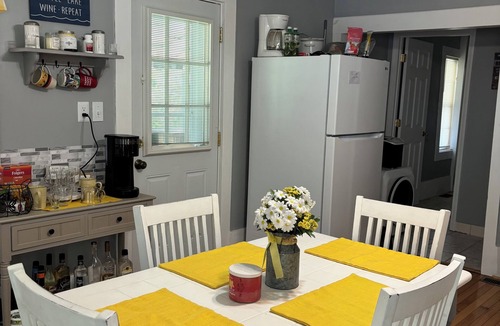 Clarkson House | 4-bedroom house in the Nolin Lake Ky area with AC, WiFi. Enjoy your stay