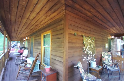 Pembroke House | 4 br/2full bath. Always flexible check-in, with late check-out. HOT TUB