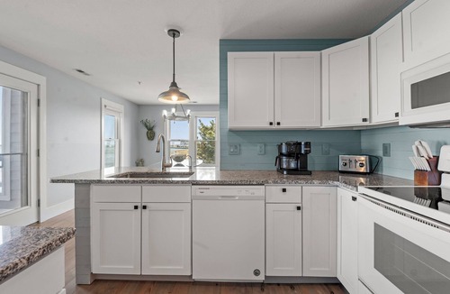 Manteo Condo | 4 BR Water-front Condo w/Central AC