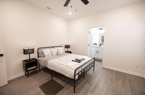 Burlington House | 4 Min to Downtown - 10 Min to Elon - Washer and Dryer