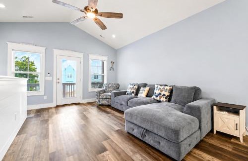 Wilmington Beach House | 4-Min Walk to Carolina Beach | Pet-Friendly | Sleeps 9 | Free Parking