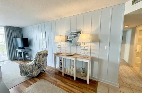 Arcadian Shores Apartment | 401 South Hampton - charming 2 bedroom, 2 bath ocean view condo, condo