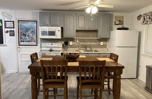 Colonial Beach House | 430 Holly Way
