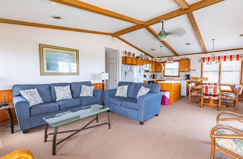 Southern Shores House | 4669- White Sands - Steps to Beach | Southern Shores Retreat