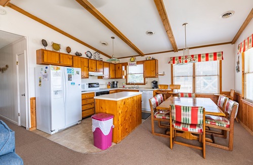 Southern Shores House | 4669- White Sands - Steps to Beach | Southern Shores Retreat