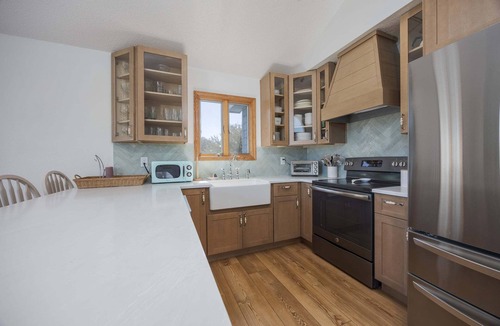 Southern Shores House | 4670 - Salted Skyline - Dog-Friendly Coastal Escape Near the Beach