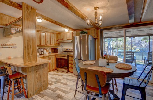 Reed Creek Cabin | 47% OFF! WOW! Lakefront Cabin at Lake Hartwell