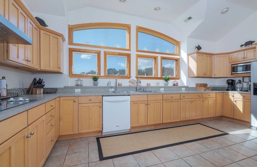 Southern Shores House | 4707-Heaven Can Wait, 5-bed home in Southern Shores with private pool, hot tub