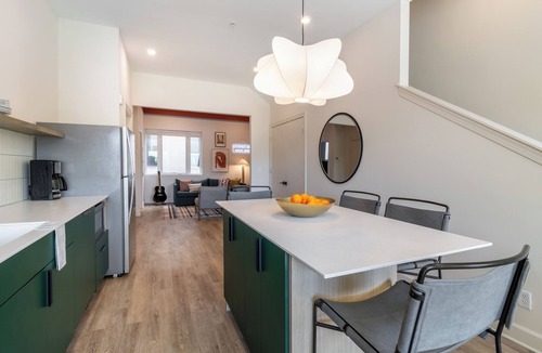 Buena Vista Apartment | 4BDR Bachelor Stay Near Broadway | Conway