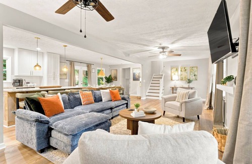 Marietta House | 4bed/3 bath Marietta -east cobb- Monthly- flexible Stays- Pet Friendly