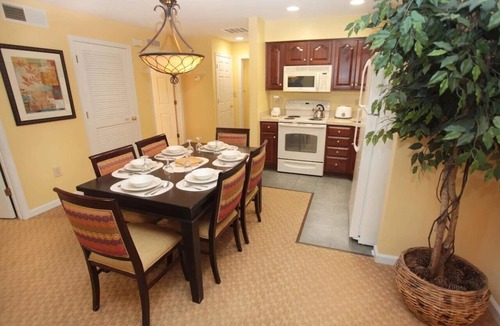 Berkeley House | 4BR/4BA, Sleeps12. 4.5 resort. Vacation Village at Williamsburg near Theme Parks
