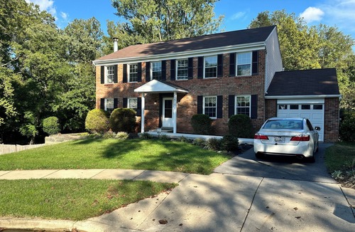 Bowie House | 4BR Home with TVs, 2.5 bath, 6 bed, pool, Game-room, Gym-room in Bowie MD