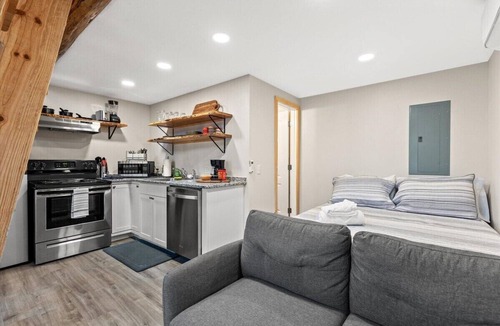 Stanton Apartment | 4Guys Cabin on the Hill/3mi To Natural Bridge